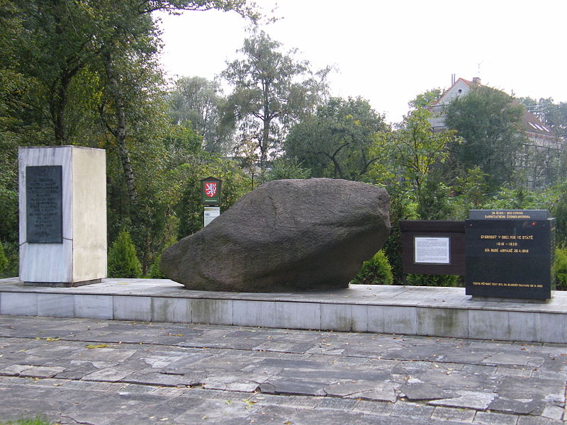 Porubský bludný balvan